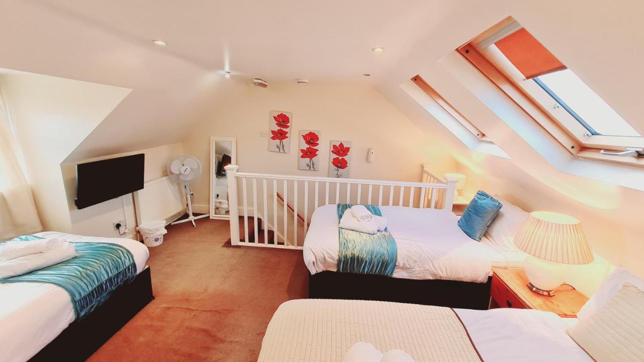 Cedar Villa - Perfect For Longer Stays Chatham  Exterior photo