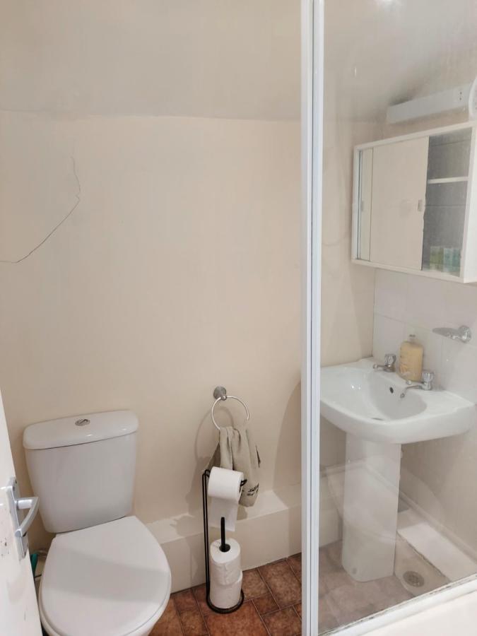 Cedar Villa - Perfect For Longer Stays Chatham  Exterior photo